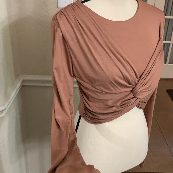 Peach Love tan front twist cropped top - Picture 8 of 17
